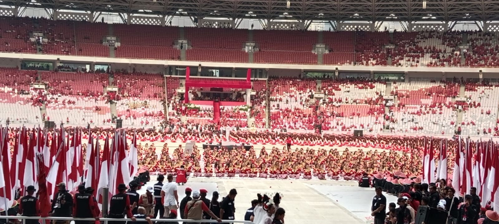 Dilatih Guruh Soekarno, Para Penari Kecak Tampil Memukai di Puncak Bulan Bung Karno 1