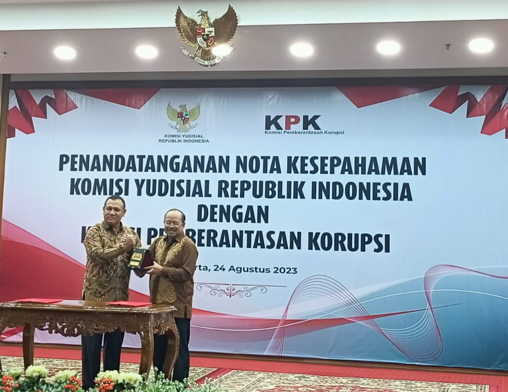 KY dan KPK Teken Kerjasama Pemberantasan Korupsi 1