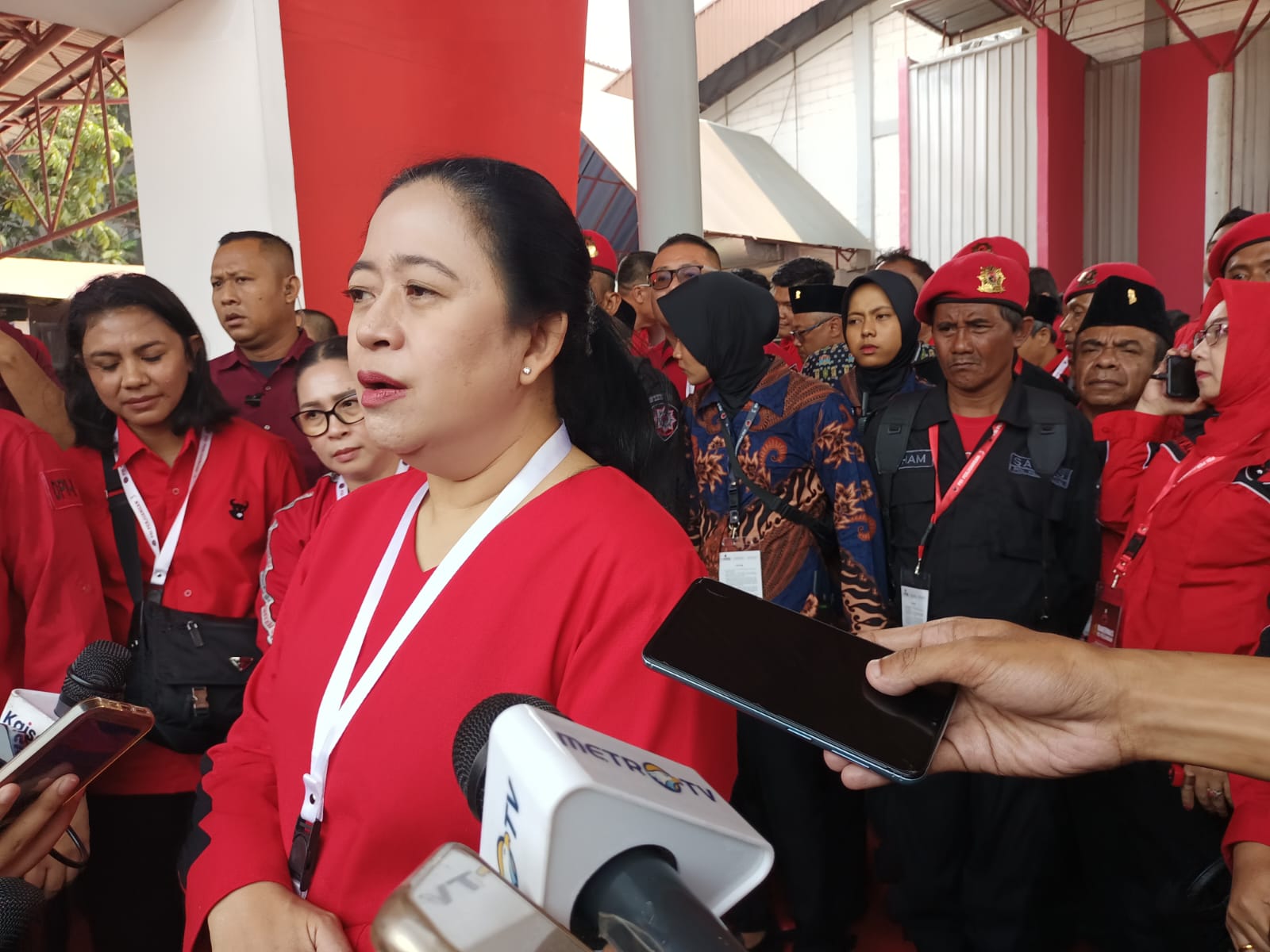 Jokowi Bisik-Bisik Ganjar, Puan: Saya Tak Melihat Pak Jokowi Cawe-cawe 1