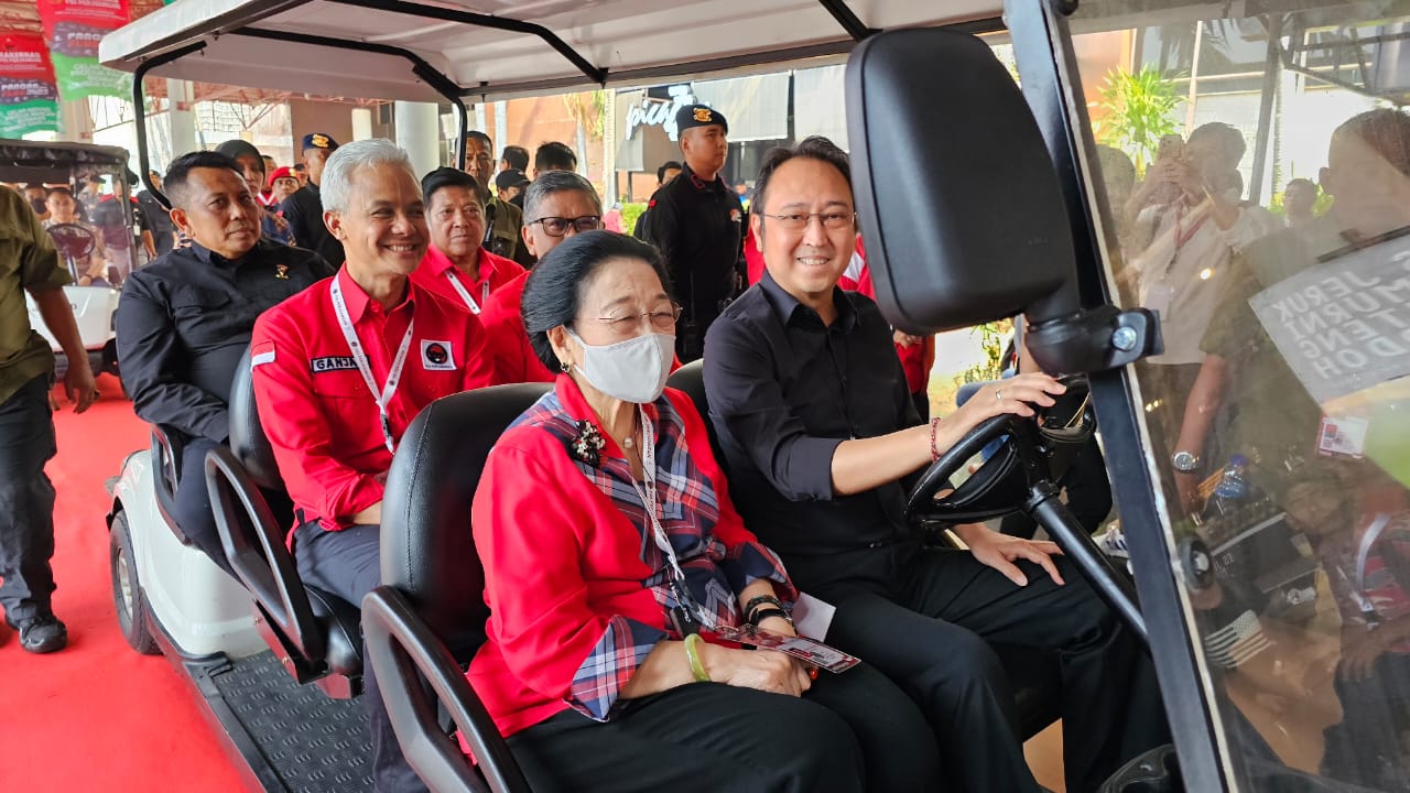 Naik Boogie Car, Megawati, Ganjar dan Prananda Tinjau Pameran Pangan 1