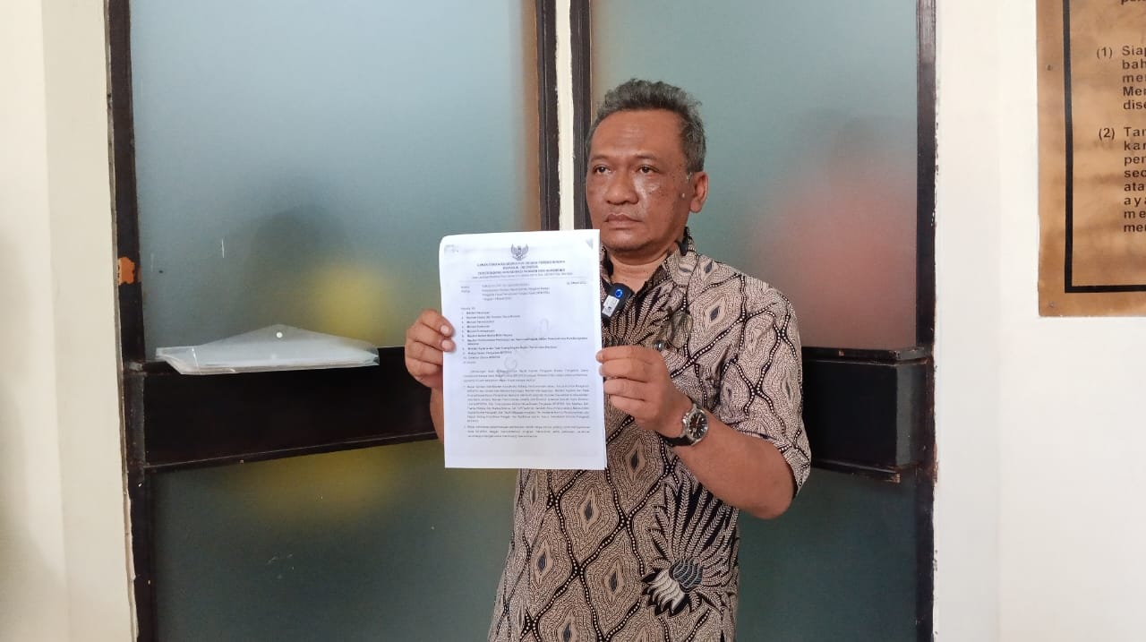 MAKI dan LP3HI Serahkan Bukti Dugaan Korupsi Airlangga ke PN Jaksel 1