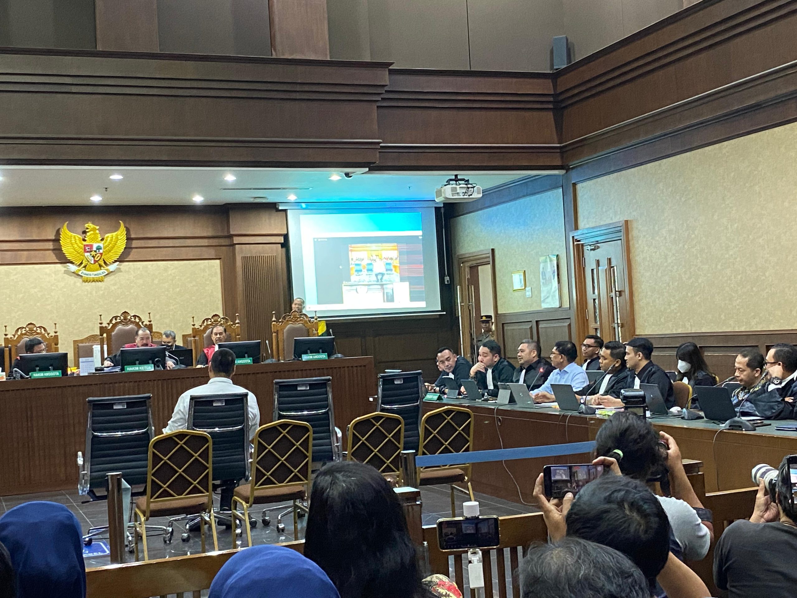 Meski Jadi Menteri Jokowi, Dito Tak Pernah Bertemu Johnny G Plate 1