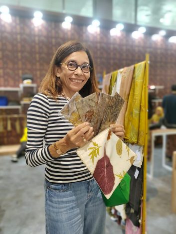 Dorong Naik Kelas, UMKM Binaan Hub UMK Jakarta Raya Raih Omset Rp76 Juta di Pameran Inacraft 2023 2 Dorong Naik Kelas, UMKM Binaan Hub UMK Jakarta Raya Raih Omset Rp76 Juta di Pameran Inacraft 2023 3