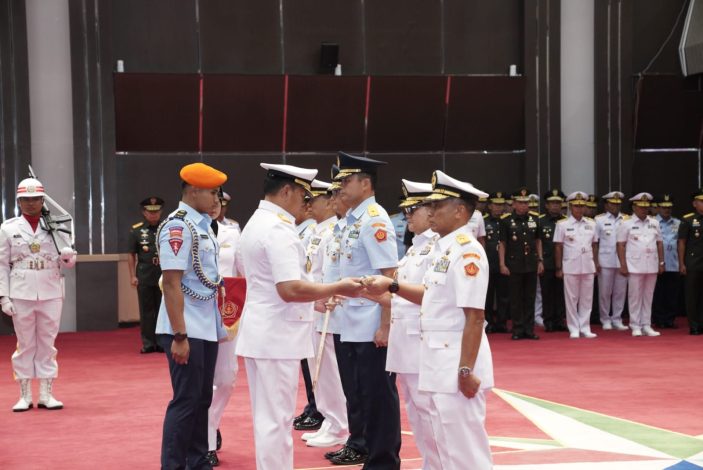 Panglima Pimpin Sertijab Tiga Jabatan Strategis TNI 2