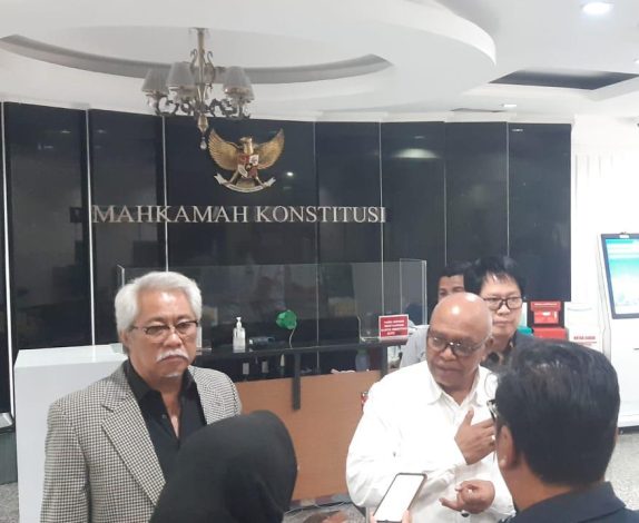 Ketua MK Dilaporkan ke Dewan Etik Hakim Konstitusi 12