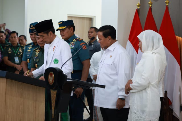 IMG-20231022-WA0029 Presiden Jokowi Didampingi Menhan Prabowo Resmikan Dua Rumah Sakit TNI di Surabaya 13