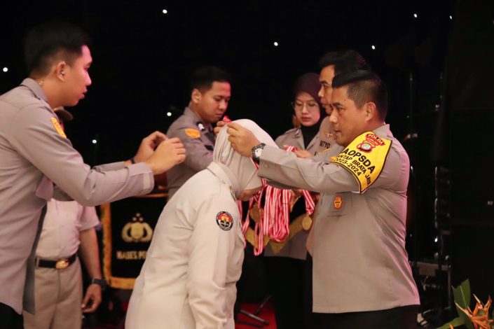 Kapolda Metro Jaya Lepas 199 Polri dan PNS Pensiun 3