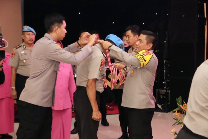 Kapolda Metro Jaya Lepas 199 Polri dan PNS Pensiun 2