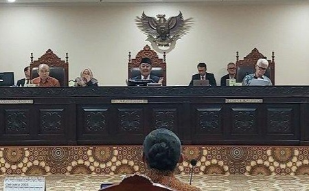 Mahkamah Kehormatan MK Gelar Rapat Klarifikasi Dugaan Pelanggaran Etik Hakim Konstitusi 12