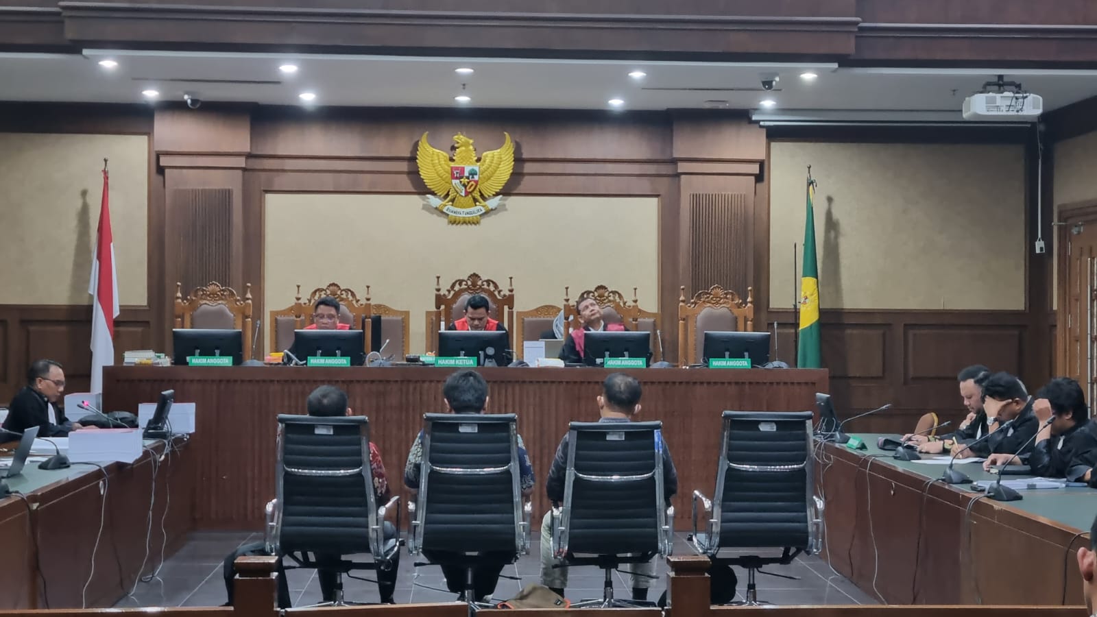 Korupsi BTS, Galumbang Dituntut 15 Tahun Penjara 1