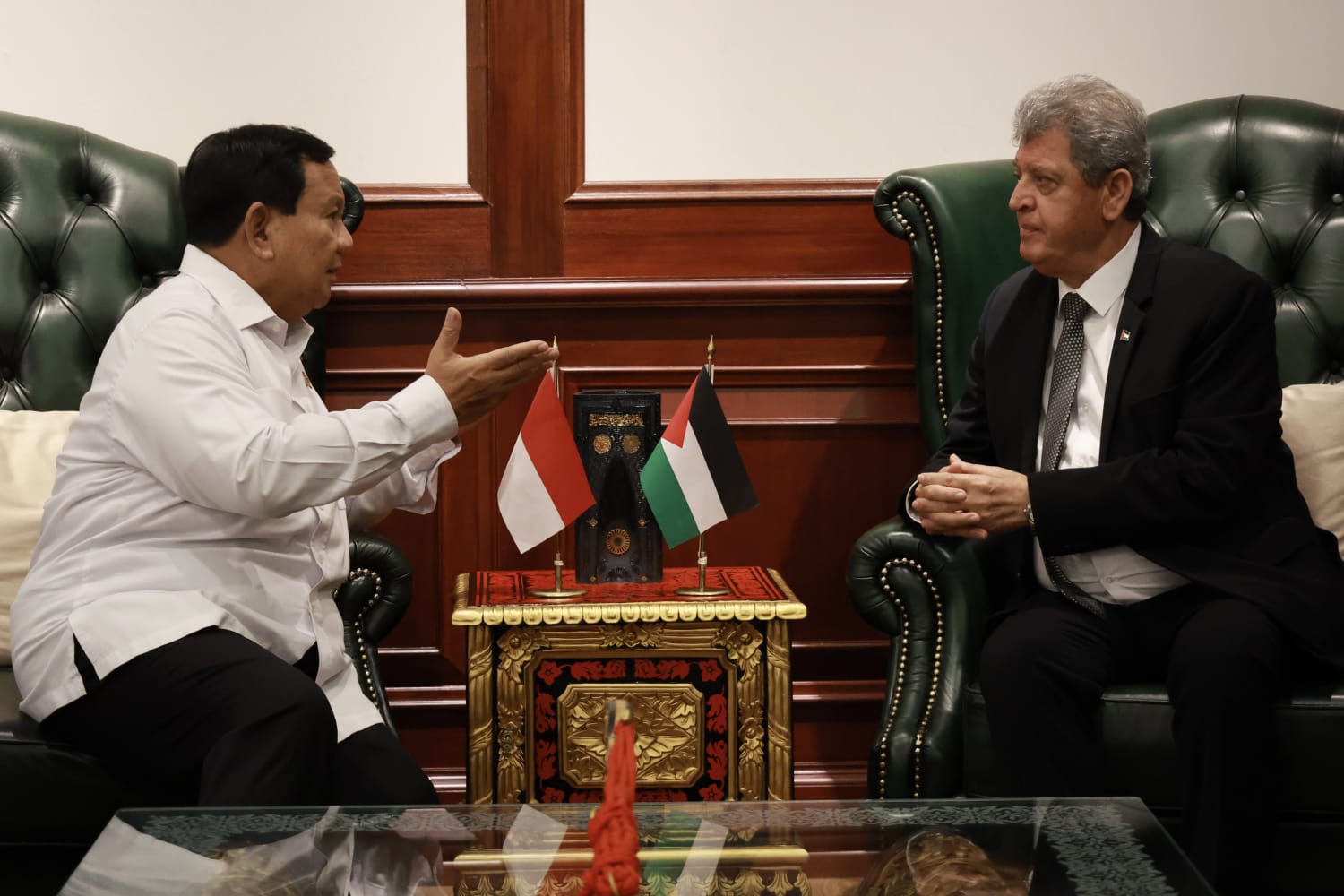Menhan dan Dubes Palestina Bahas Bantuan Kapal RS TNI untuk Palestina 1