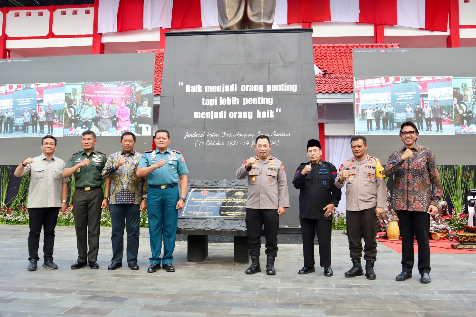 Panglima TNI dan Kapolri Resmikan Monumen Jenderal Polisi Hoegeng Iman Santoso