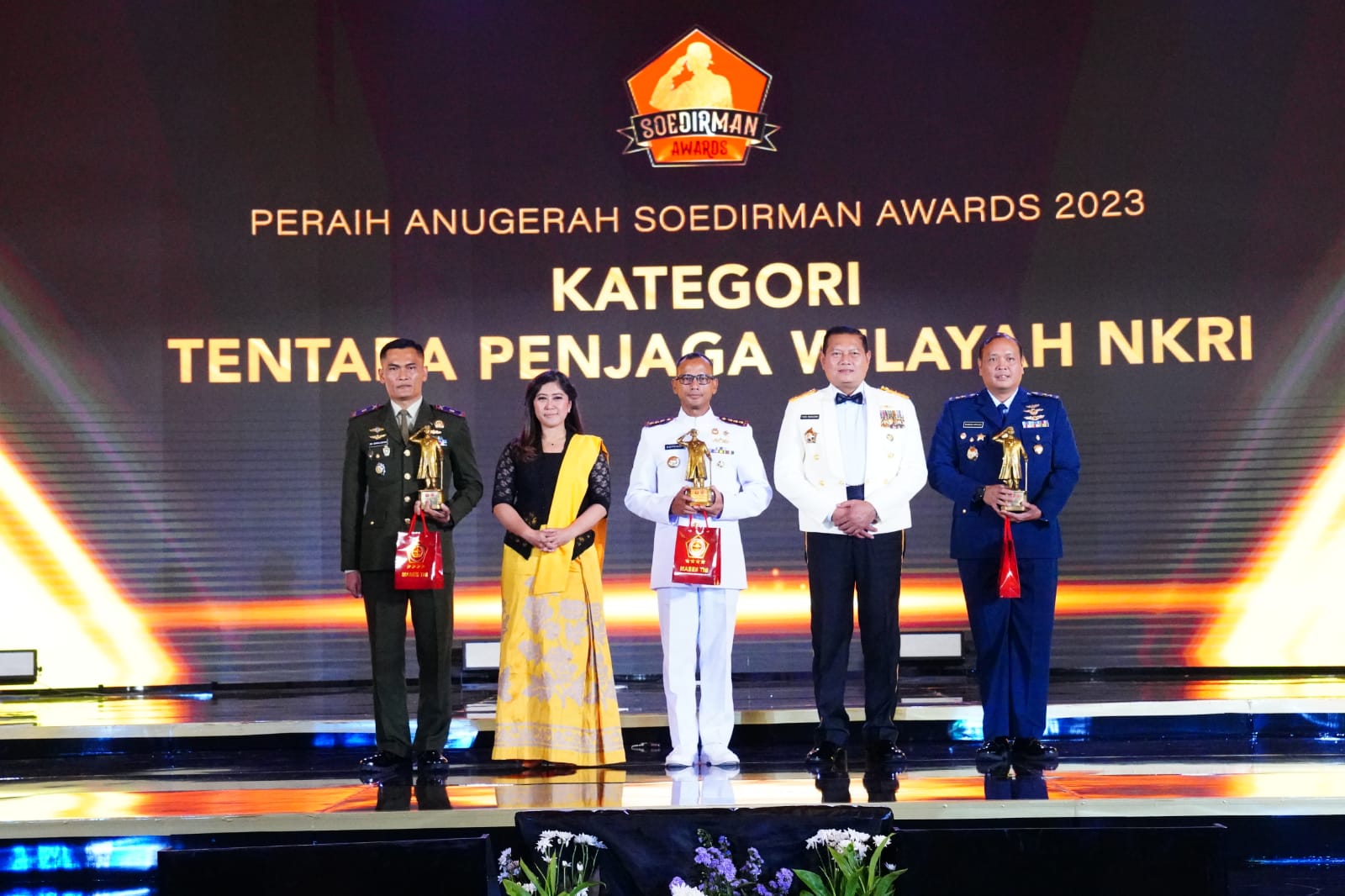 Panglima TNI Berikan Anugrah Soedirman Award kepada 9 Prajurit Berprestasi