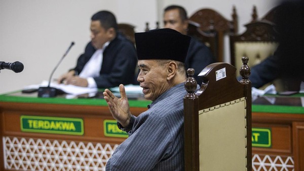 Praperadilan Panji Gumilang, Proses Tersangka Dinilai Tergesa-gesa 7