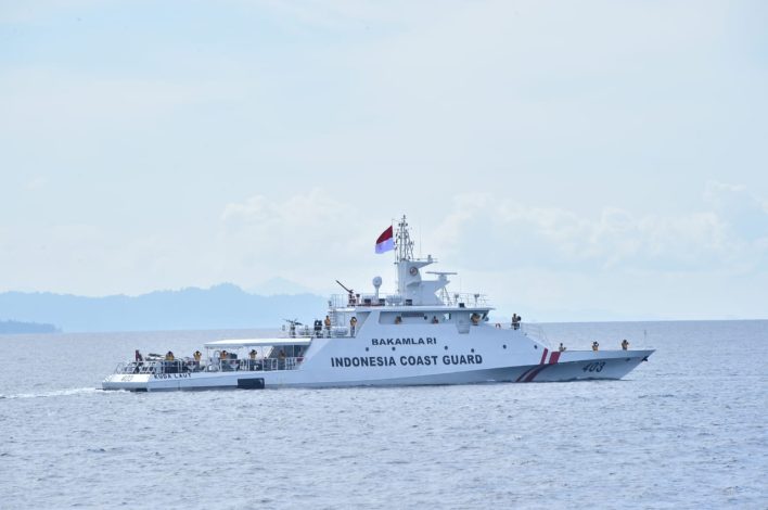 IMG-20231213-WA0038 KN Kuda Laut-403 Bakamla RI Sailing Pass di Hari Nusantara 8