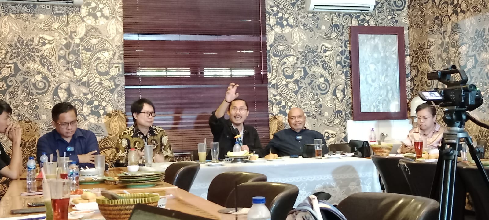 Presiden Jokowi Dinilai Telah Membunuh Demokrasi 1