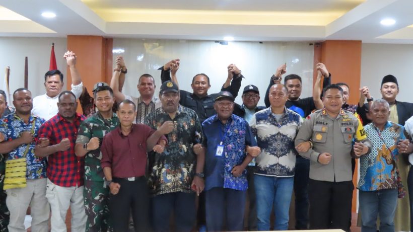 IMG-20231229-WA0029 Hadiri Deklarasi Damai, Dandim 1710/Mimika: Mari Bersinergi Menjaga Timika yang Aman, Damai dan Sejahtera 10