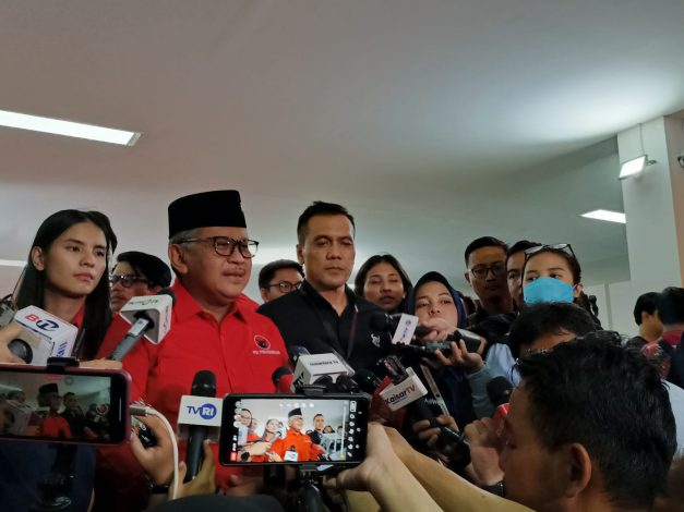 Jokowi Tak Hadir di HUT PDIP ke 51, Hasto: Silakan Rakyat Yang Menilai 12