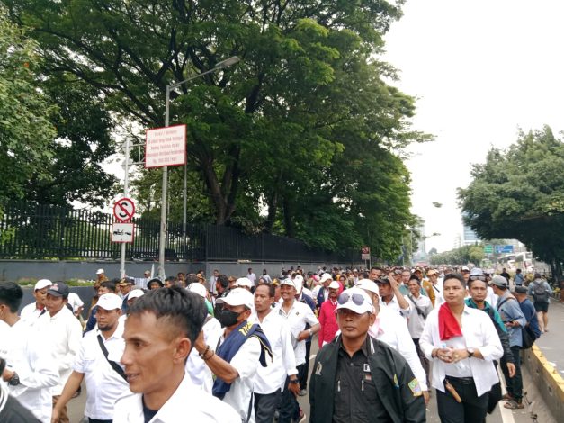 IMG-20240131-WA0086 Demo di DPR, Apdesi Tuntut Segera Sahkan Revisi UU Desa 8