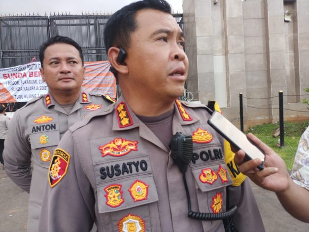 Demo di DPR Bubar, Kapolres Jakpus: Situasi Aman Terkendali 13