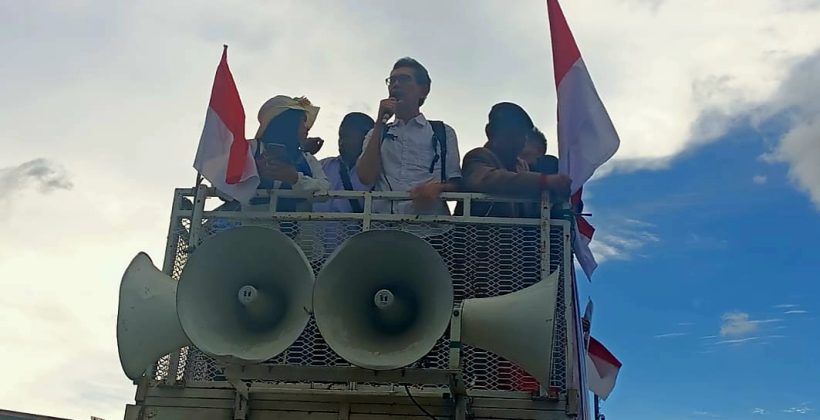 Demonstran Sebut Jokowi Biang Pemilu Curang 13