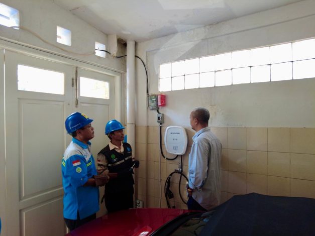 Ribuan Pemilik Mobil Listrik di Jakarta Punya Pom Listrik Sendiri 11