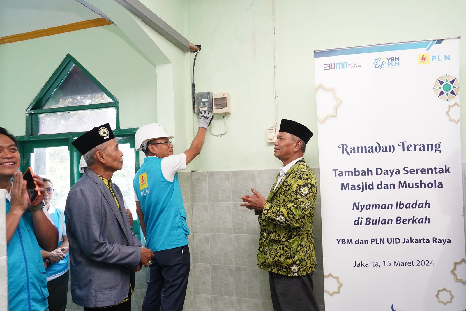 Ramadan Terang: 237 Masjid dan Mushola Dapat Tambah Daya Listrik Gratis 1