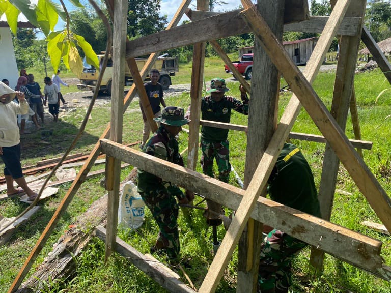 Satgas TMMD Ke-119 Kodim 1715/Yahukimo Bangun Sumur Bor di Kampung Kali Biru Dekai 1