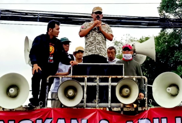 Demo di Depan KPU, Mantan Danjen Kopassus Sebut Kecurangan Pemilu Sudah Direncanakan 13