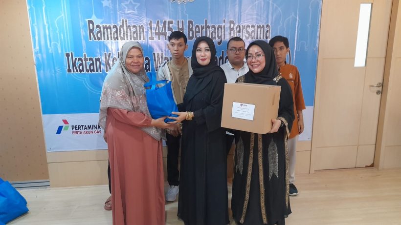 IKWI Pusat Berbagi 300 Paket Sembako dan Alat Sholat untuk ABK dan Anak Yatim 2