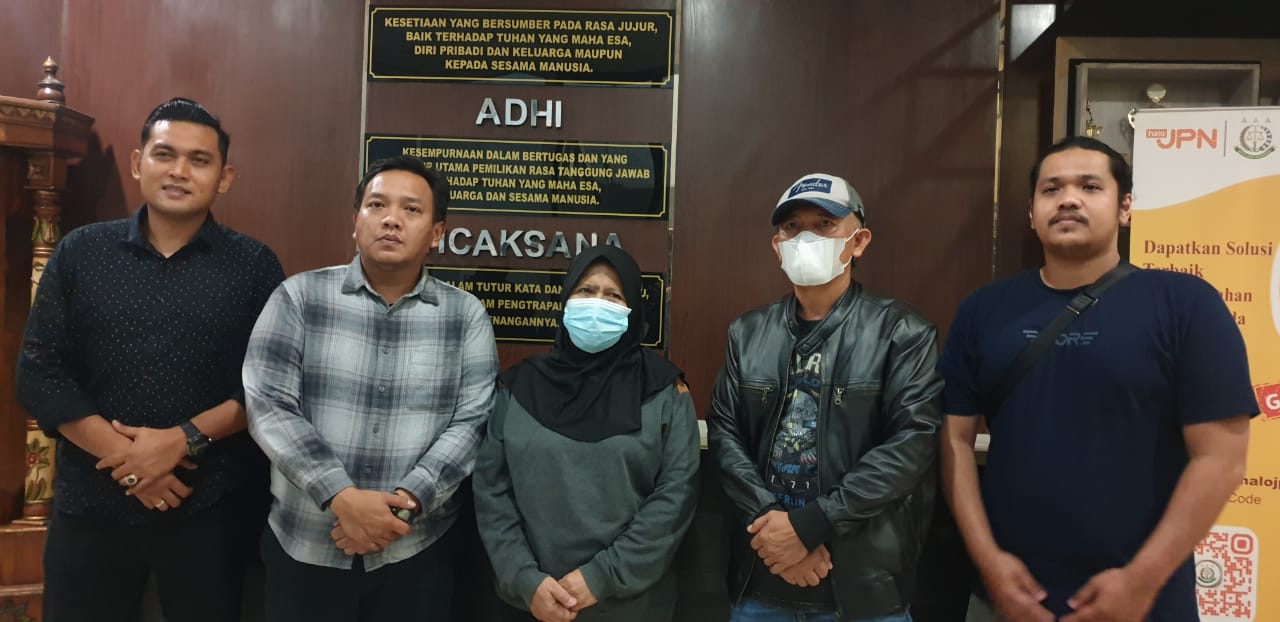 Jaksa Tangkap Wanita Penipu Bisnis Emas Batangan 1
