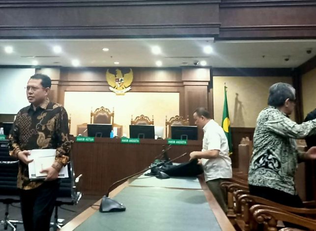 Sekretaris MA Non-aktif Hasbi Hasan Divonis Ringan 13