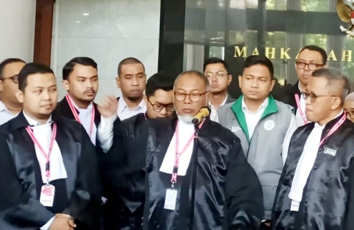 Tim Hukum AMIN Sebut KPU Tak Jawab Dalil-Dalil Pemohon 9