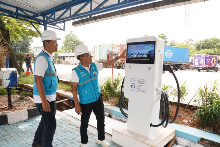 PLN UID Jakarta Raya dan Kementerian ESDM Inspeksi Bersama SPKLU di Rest Area Jalur Mudik 2