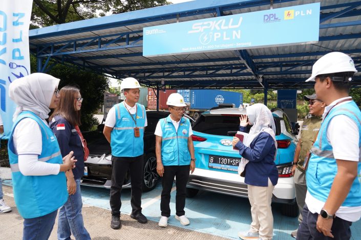 PLN UID Jakarta Raya dan Kementerian ESDM Inspeksi Bersama SPKLU di Rest Area Jalur Mudik 9