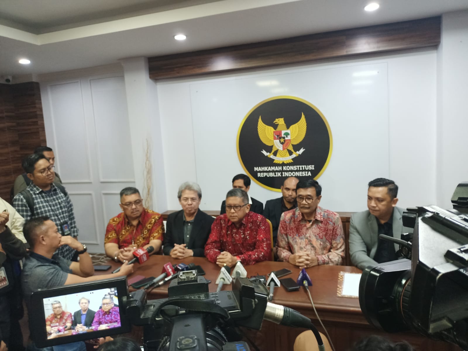 Jelang Putusan Sengketa Pilpres 2024, Tiga Disenting Opinion dan Dua Concurring Opinion Putusan MK Nomor 90 1
