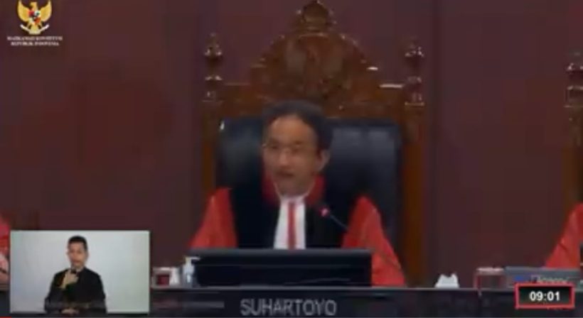 MK Tolak Permohonan Ganjar Pranowo-Mahfud, Tiga Hakim Dissenting Opinion 12