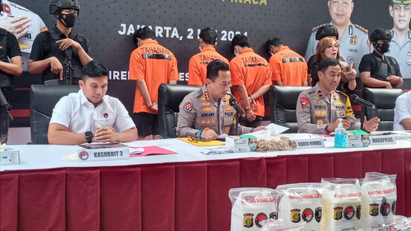 Polisi Ungkap Rumah Produksi Narkoba Jaringan China-Jakarta 13