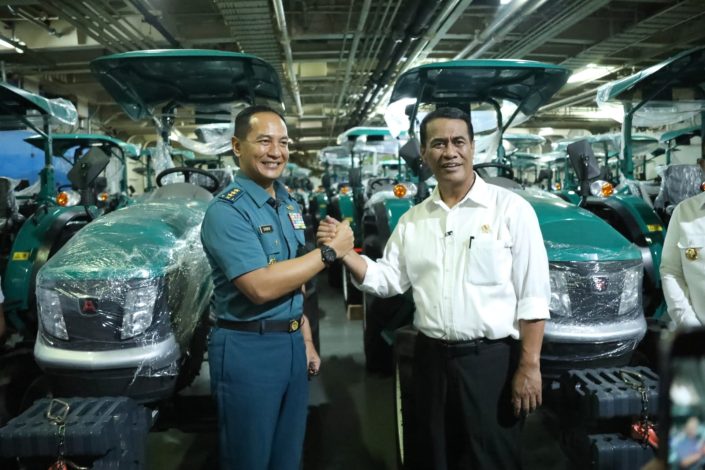 Dorong Hasil Pertanian, Mentan Kirim Alsintan ke Papua Selatan 13