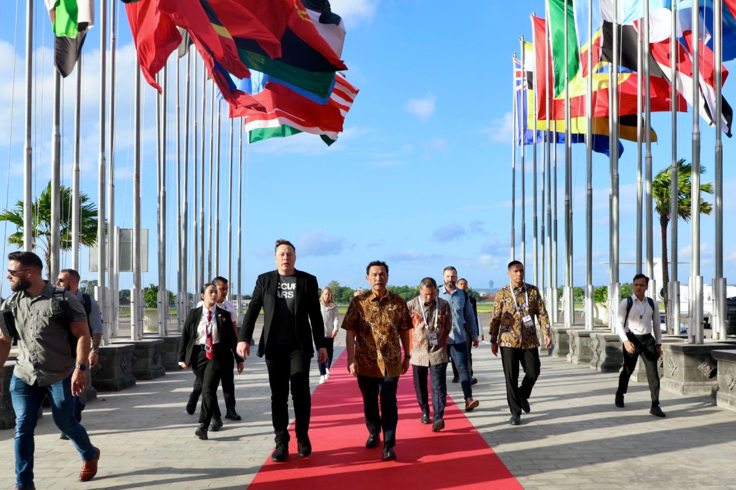 Hadirnya Elon Musk-Starlink di RI, Ketum Asparnas: Market Indonesia Besar, Sama-sama Butuh 1