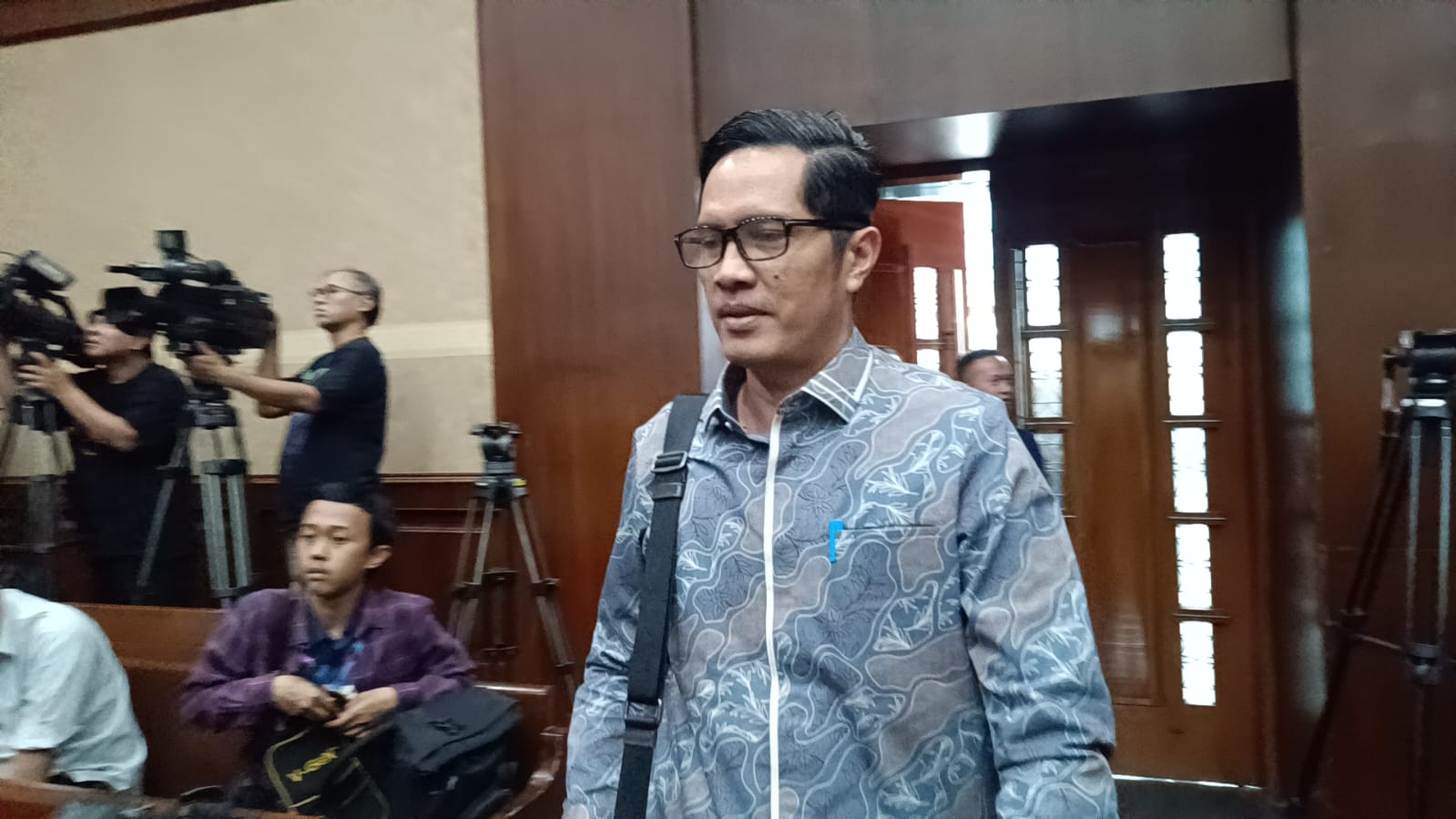 Honor Fantastis Febri Diansyah Dampingi Proses Penyidikan Syahrul Yasin 1