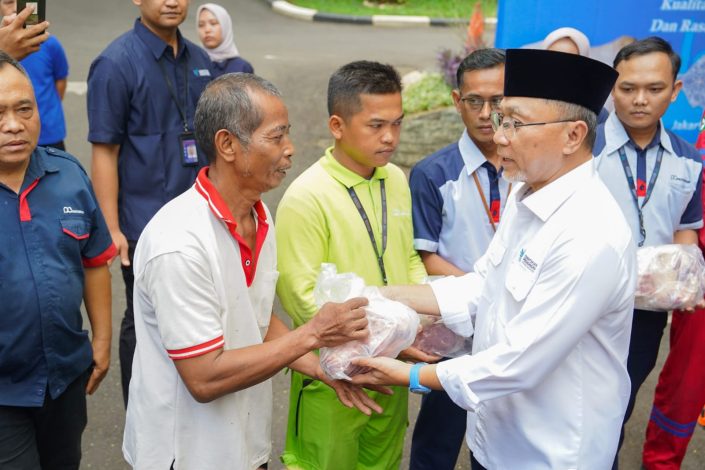 Bagikan 70 Sapi dan 104 Kambing Kurban, Mendag: Semoga Jadi Amal Soleh 11