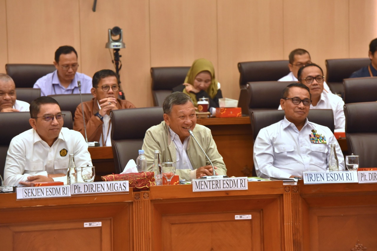 Komisi VII DPR RI Sepakati Usulan Pagu Indikatif Kementerian ESDM 2025 1