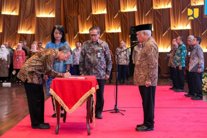 Menteri Basuki Lantik 5 Pejabat Pimpinan Tinggi Madya dan 2 Pejabat Fungsional Ahli Utama 12