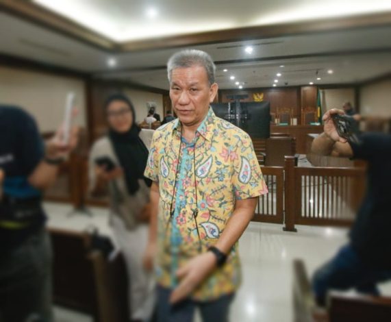 Disebut Tak Menikmati Hasil Korupsi BTS 4G, Jemy Sutjiawan Dituntut 4 Tahun Penjara 13