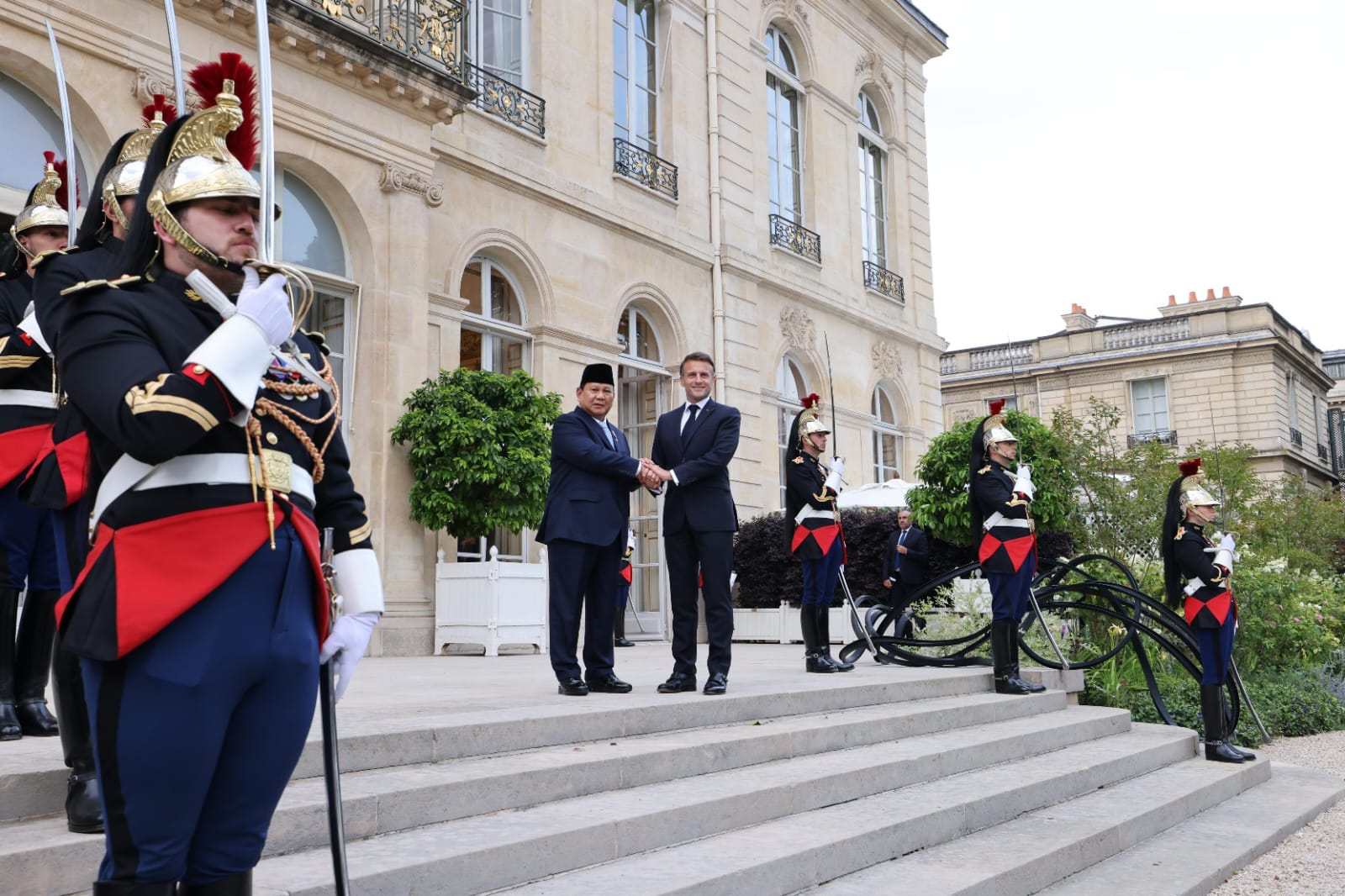 Menhan Prabowo Kunjungan Kerja ke Prancis, Temui Presiden Macron 1