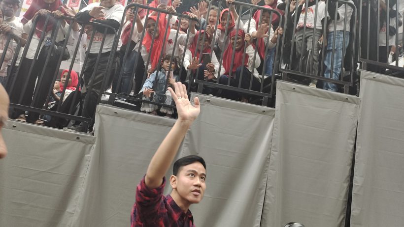 Gibran Datang Ke Rakernas VI Projo 12