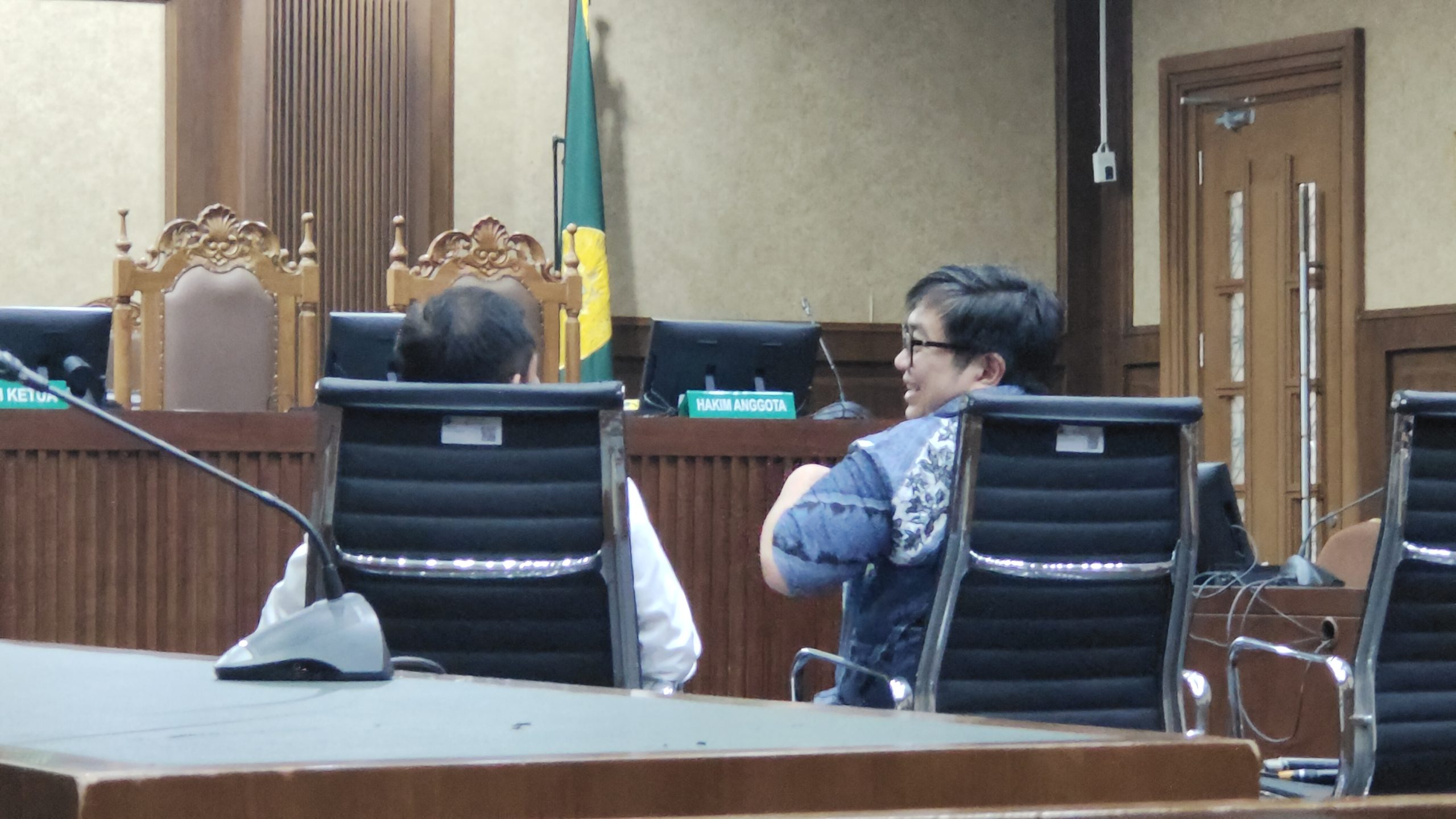 Galumbang Menak dan Mukti Ali Masih Pikir-Pikir 1