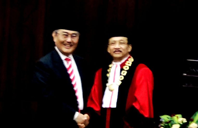Ketua MKMK Memberi Selamat Kepada Ketua MK Suhartoyo