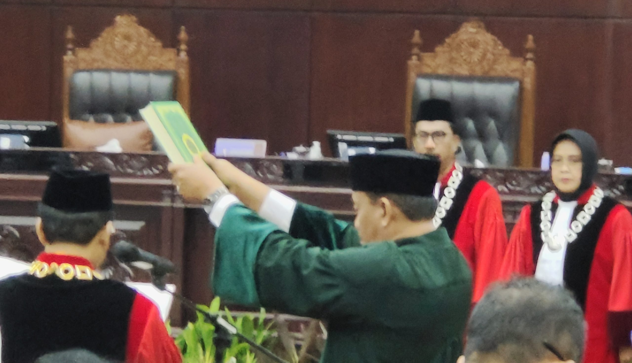 Sumpah Jabatan Ketua MK 1